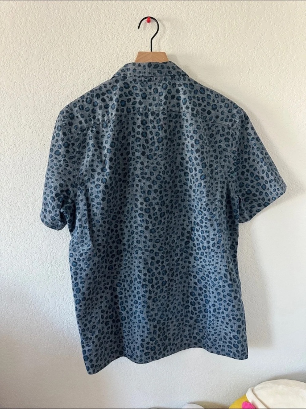 Banana Republic Men's Navy Blue Leopard-Print Slim Fit Button Down Shirt L - Picture 6 of 6